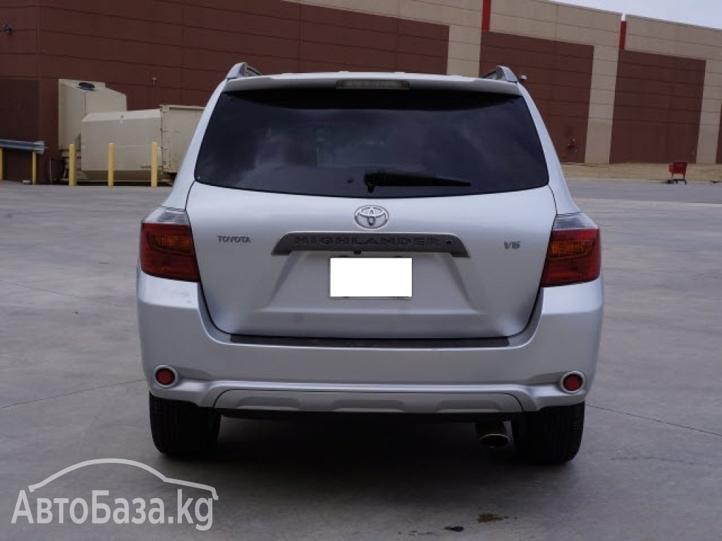 Toyota Highlander 2011 года за ~819 000 сом