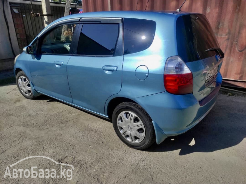 Honda Fit 2002 года за 500 000 сом