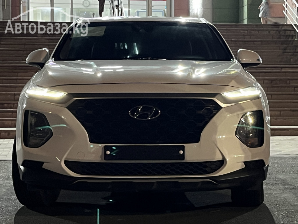 Hyundai Santa Fe 2017 года за ~2 088 500 сом
