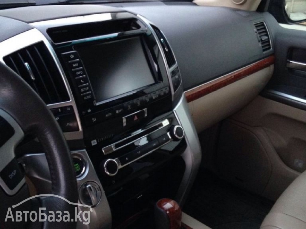 Toyota Land Cruiser 2012 года за ~3 719 900 сом