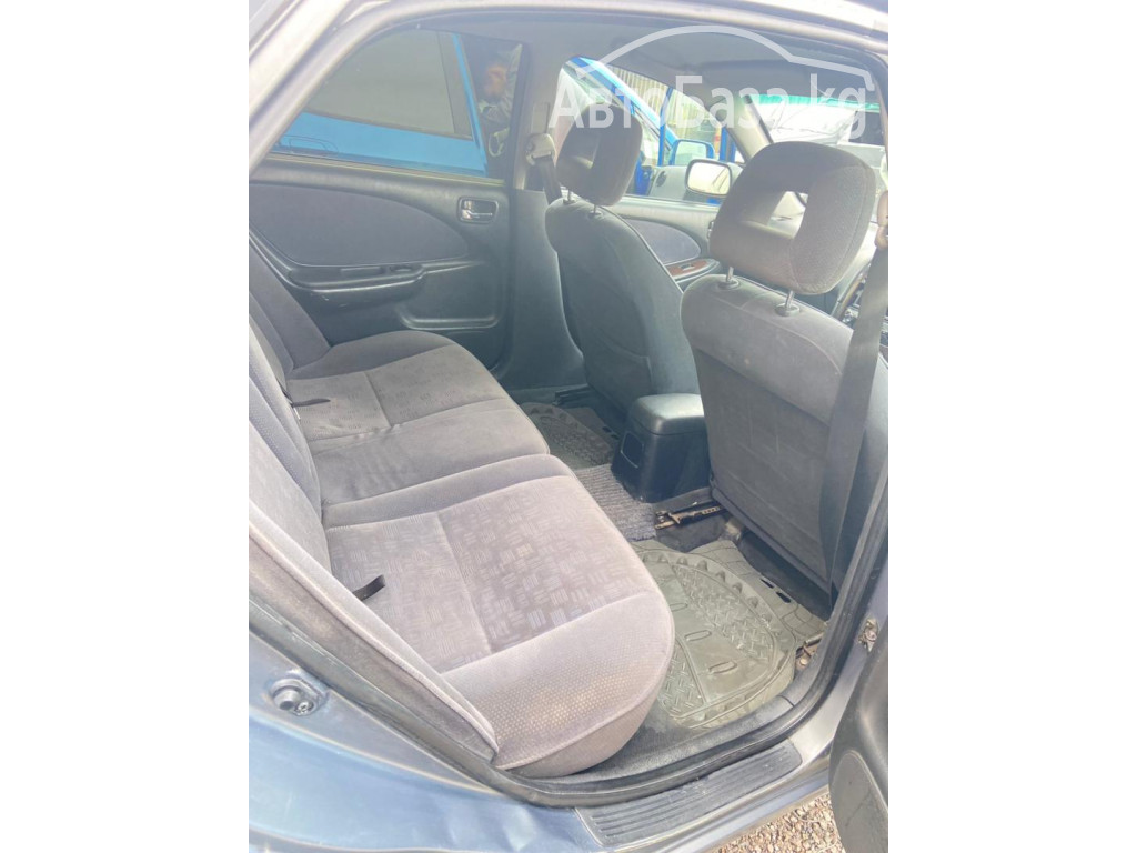 Toyota Avensis 2001 года за 360 000 сом