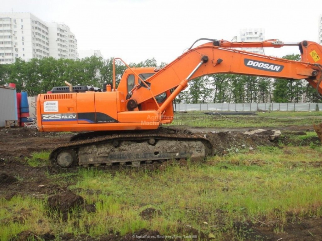 Экскаватор Doosan solar225NLC-v