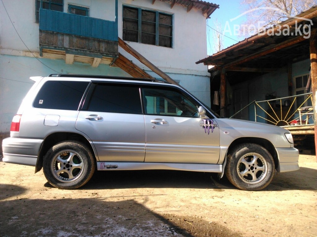 Subaru Forester 3000 года за 210 000 сом