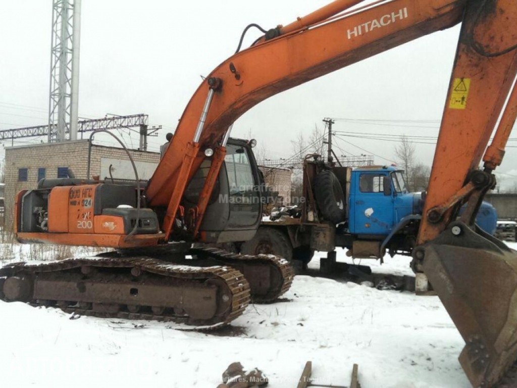 Экскаватор Hitachi zx-200