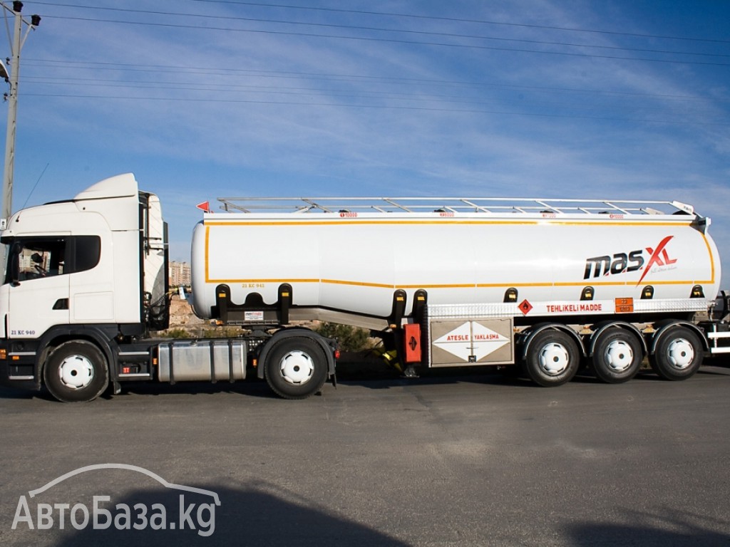 Автоцистерна Mack Mastrailer