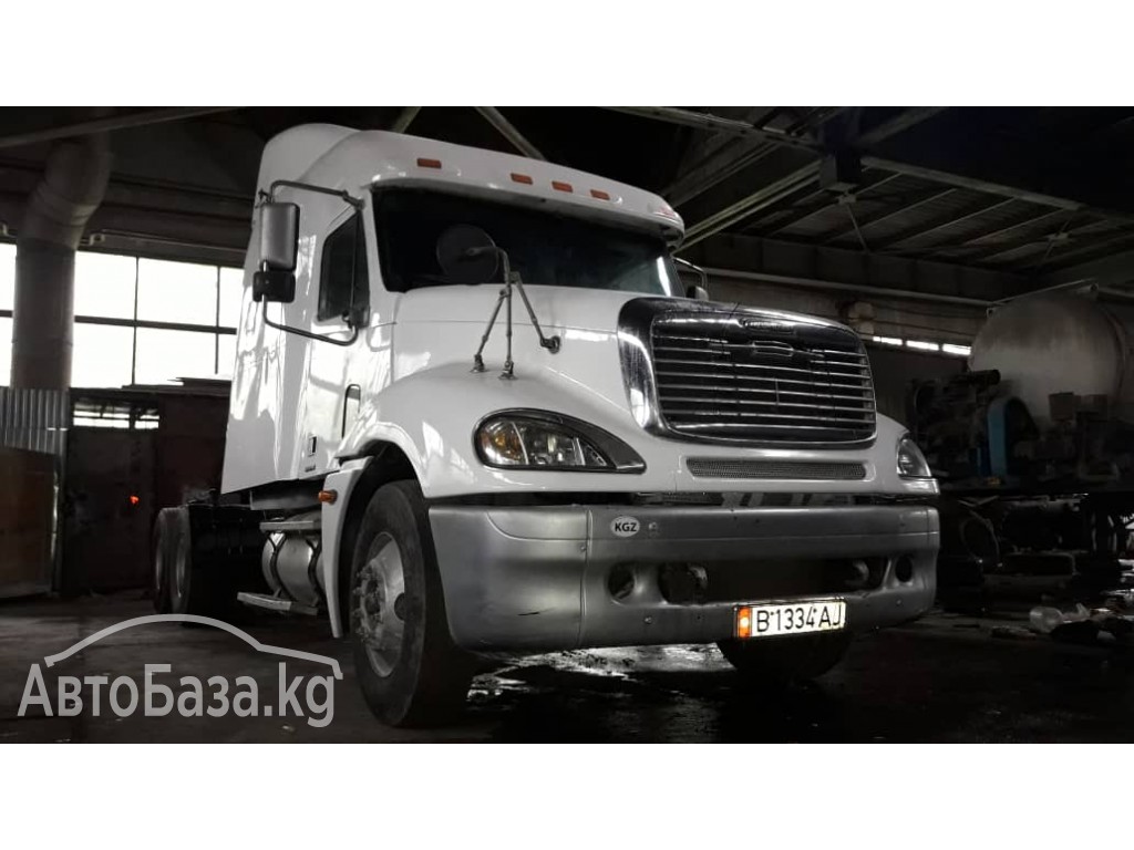 Тягач Freightliner Colambia