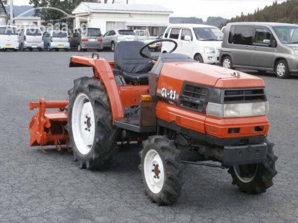 Трактор Kubota 