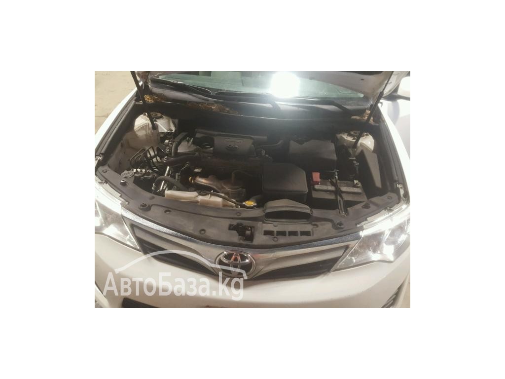 Toyota Camry 2014 года за 12 100$