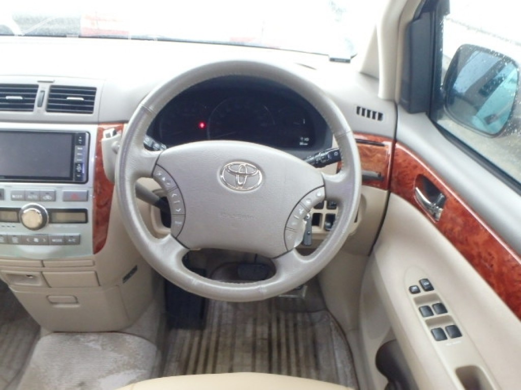 Toyota Ipsum 2004 года за ~629 400 сом