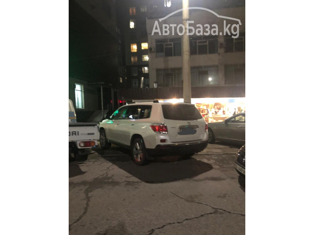 Toyota Highlander 2011 года за ~1 707 400 руб.