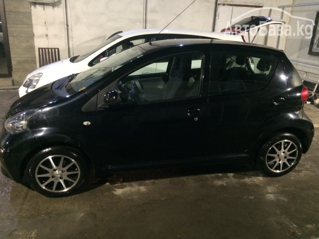 Toyota Aygo 2008 года за 315 000 сом