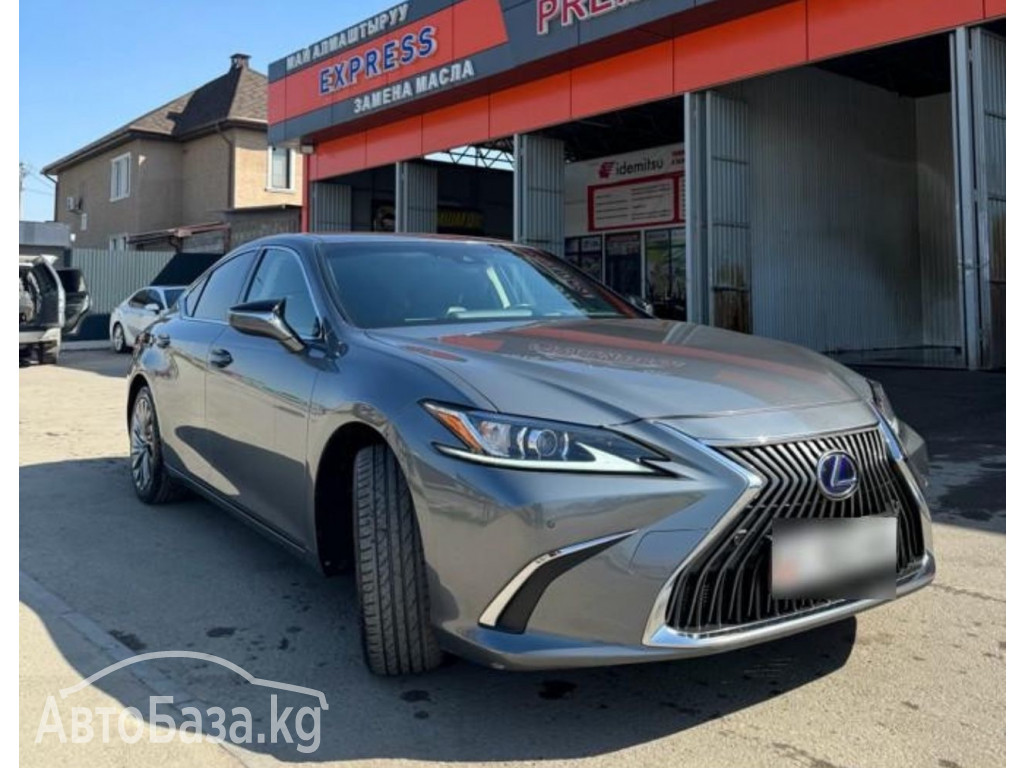 Lexus ES 2017 года за ~2 563 100 сом