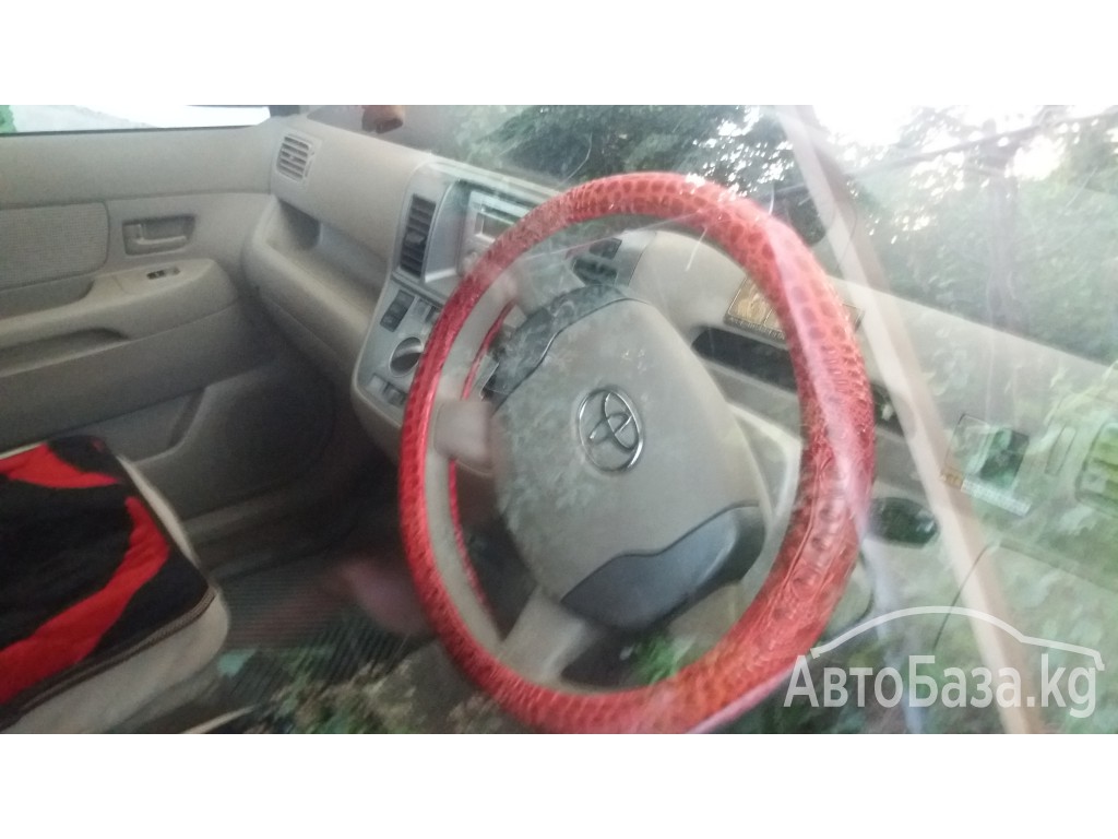 Toyota Raum 2004 года за 300 000 сом