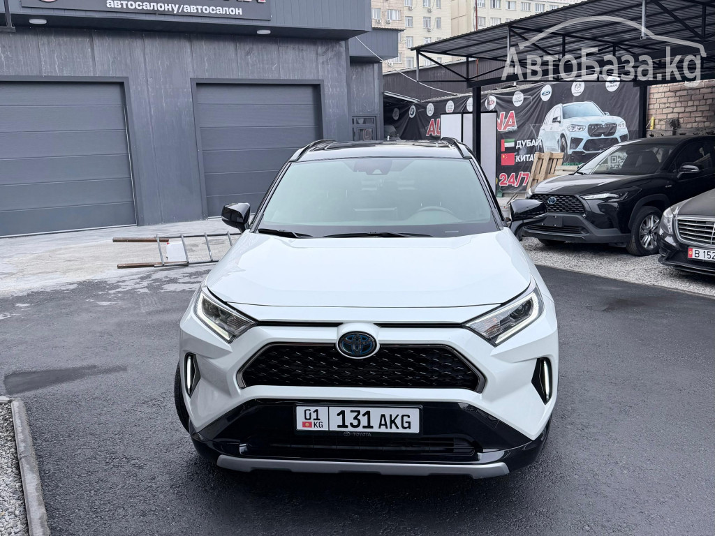 Toyota RAV4 2017 года за ~2 368 500 сом