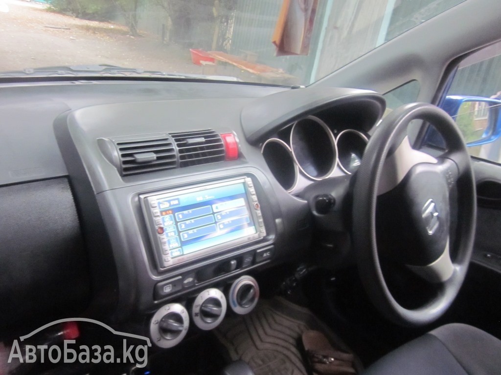 Honda Fit 2004 года за ~294 200 сом