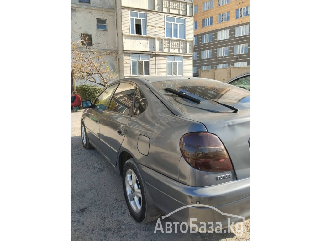 Toyota Avensis 2001 года за 360 000 сом