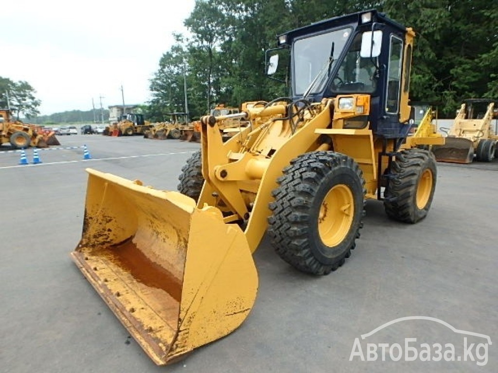 Погрузчик Komatsu WA100-1