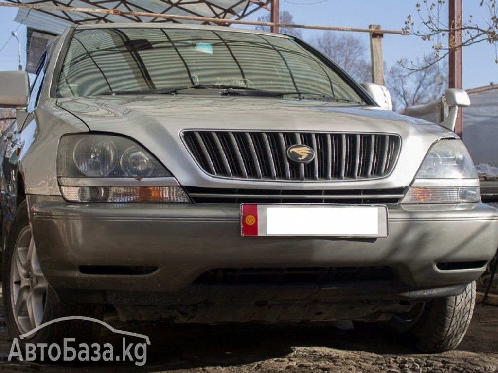 Toyota Harrier 1998 года за 6 500$