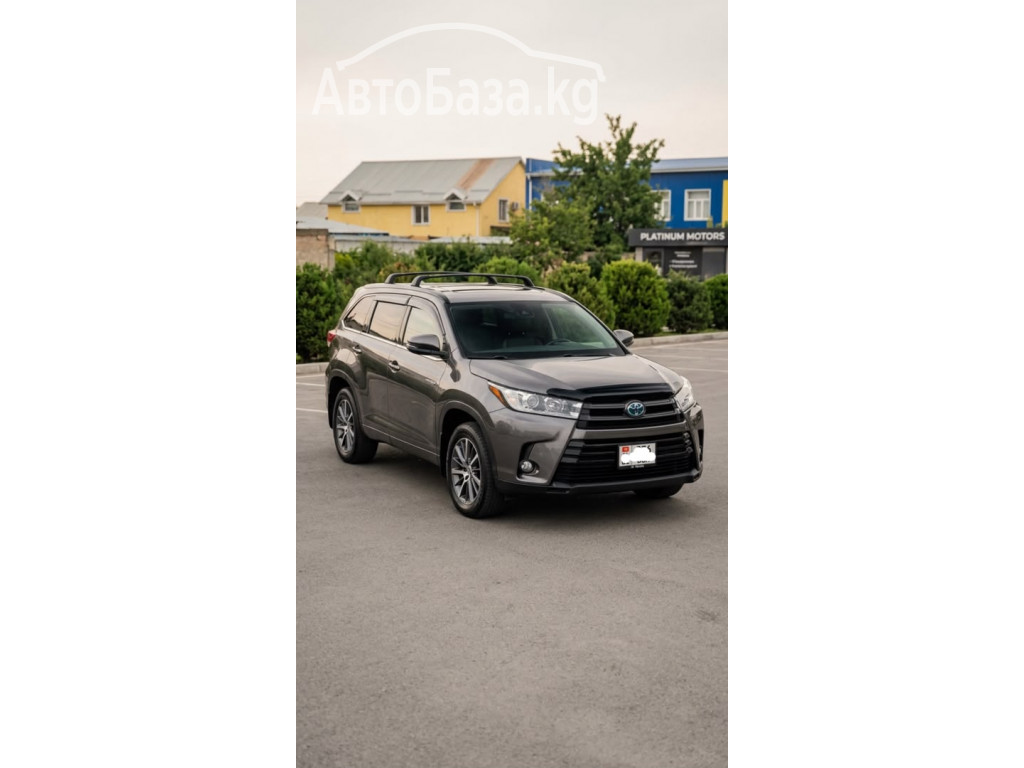 Toyota Highlander 2017 года за ~2 456 300 сом