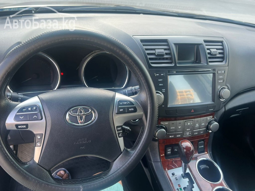 Toyota Highlander 2011 года за ~1 991 200 сом