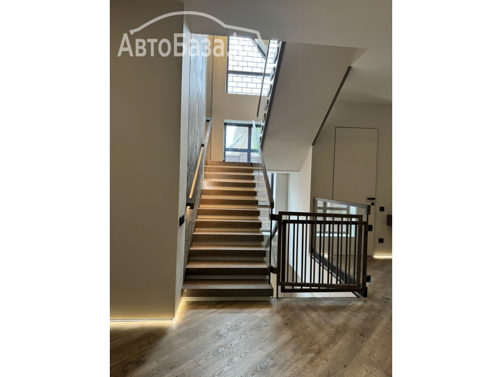 Изготовление лестниц в современном стиле!