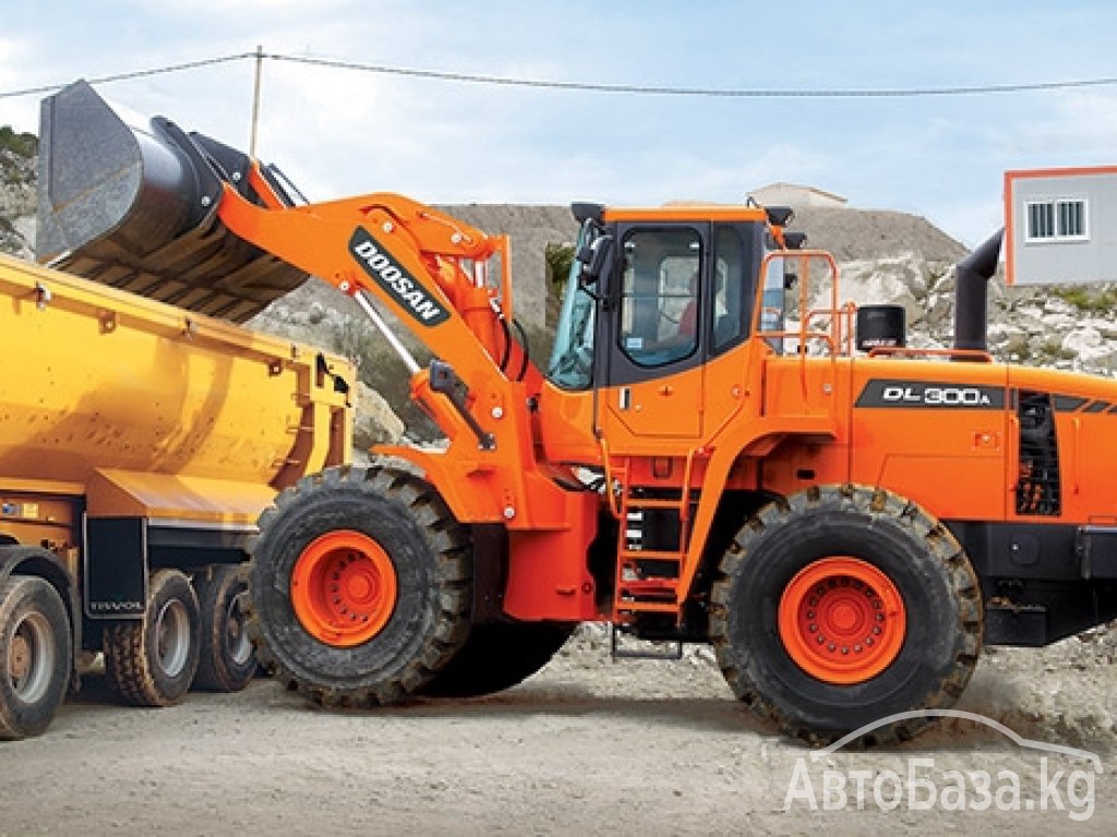 Погрузчик Doosan Фронтальный DL300A