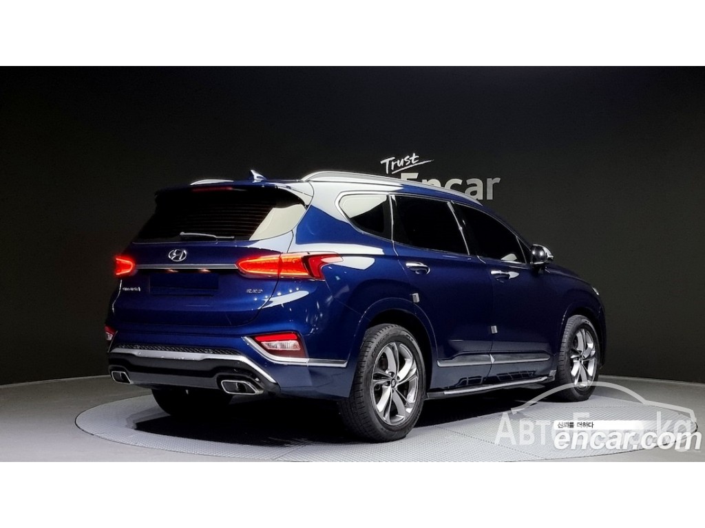 Hyundai Santa Fe 2017 года за ~2 566 400 сом