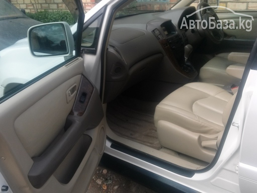 Toyota Harrier 2000 года за ~646 600 сом