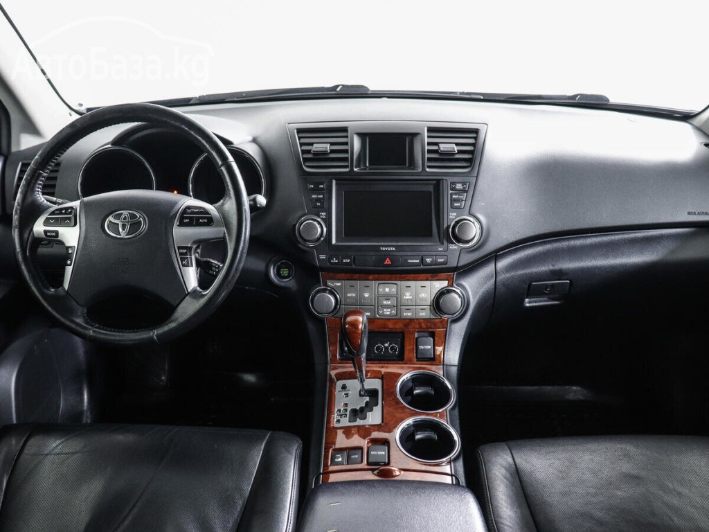 Toyota Highlander 2010 года за 23 300$