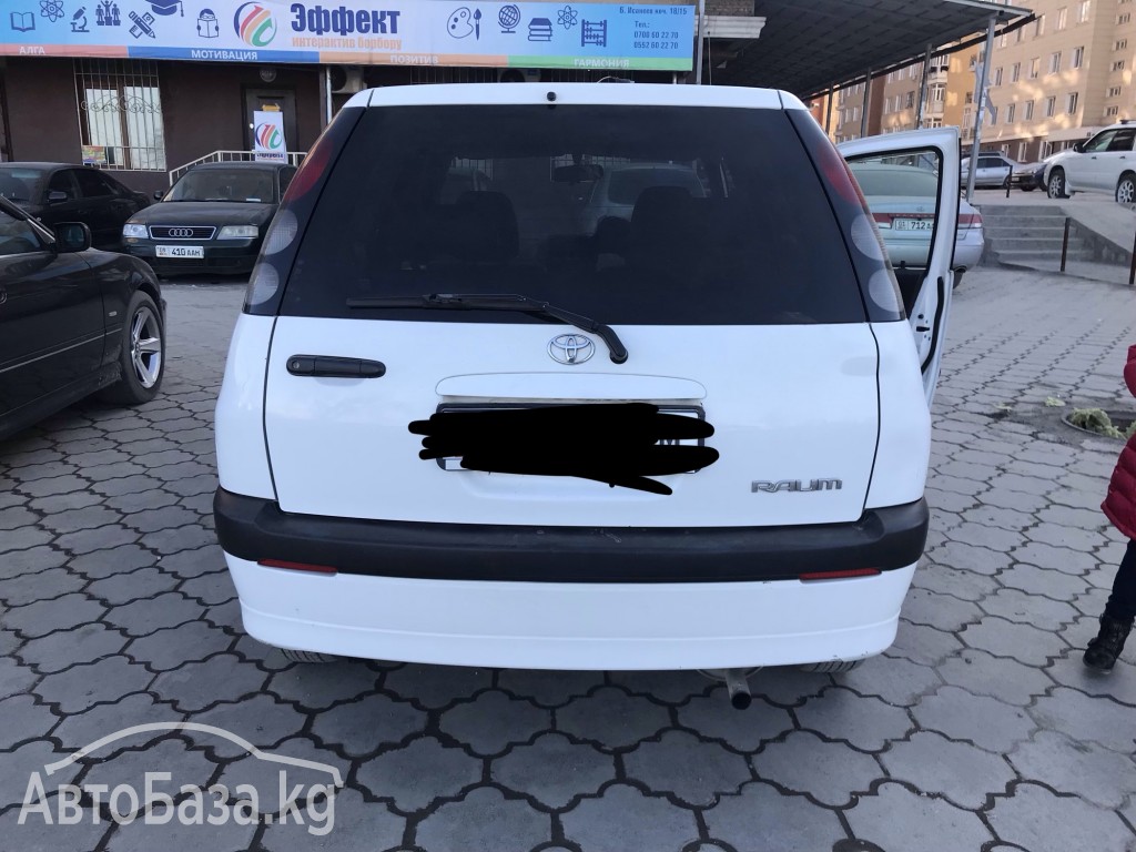 Toyota Raum 2000 года за ~293 200 сом