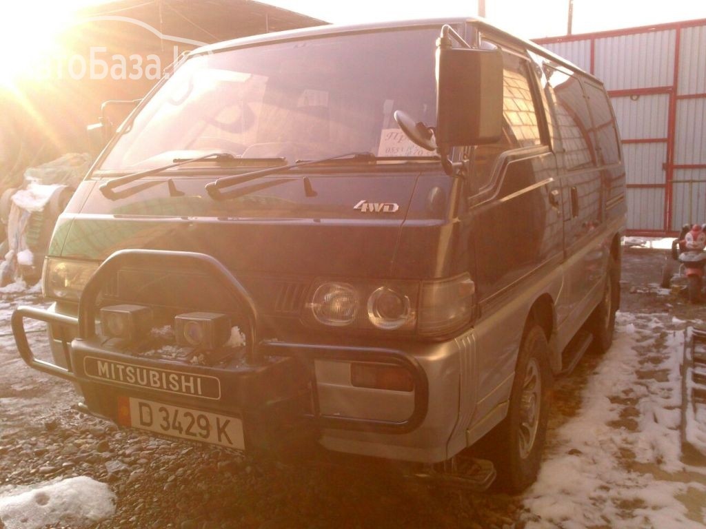 Mitsubishi Delica 1993 года за ~241 400 сом