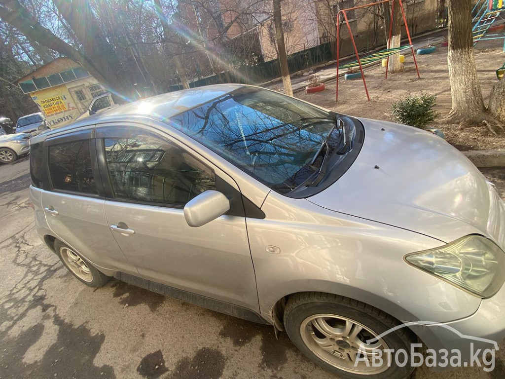 Toyota Ist 2003 года за ~596 500 сом