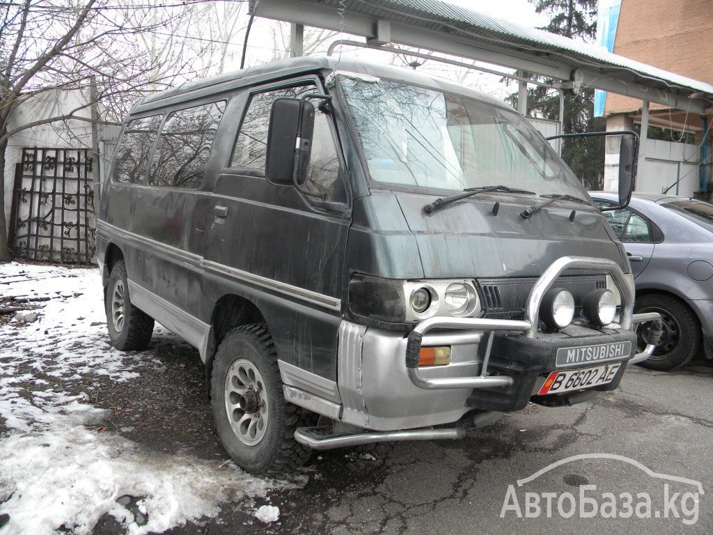 Mitsubishi Delica 1992 года за 90 000 сом