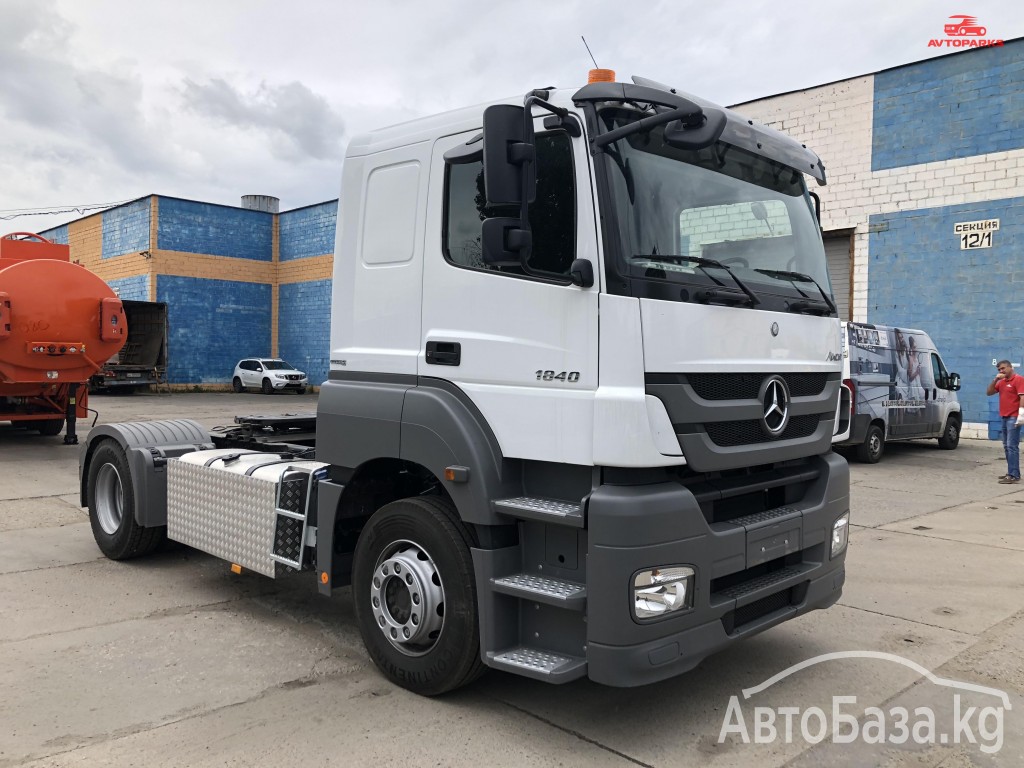 Тягач Mercedes-Benz Axor