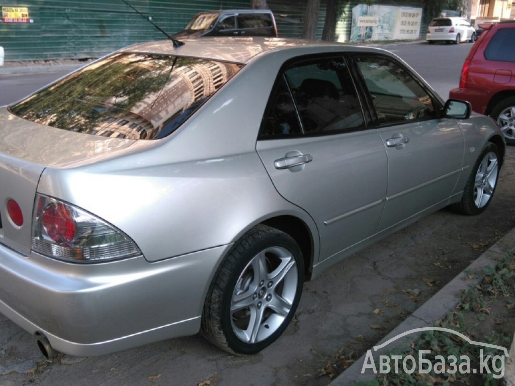 Lexus IS 2002 года за ~486 800 сом