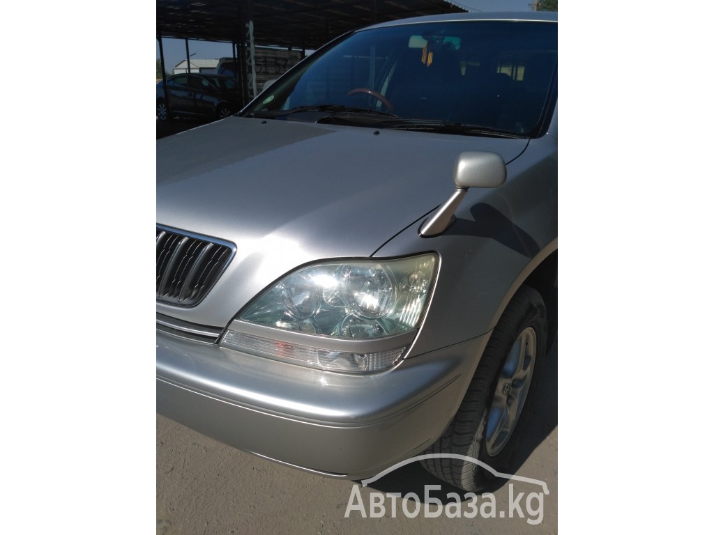 Toyota Harrier 2002 года за ~772 800 руб.