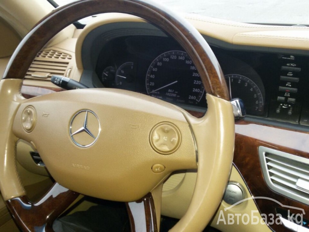 Mercedes-Benz S-Класс 2005 года за 32 000$
