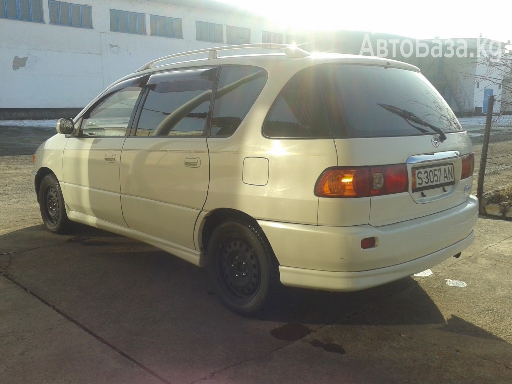 Toyota Ipsum 2000 года за ~301 800 сом