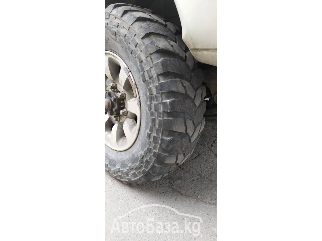 Грязевые б/у шины Maxxis Trepador 240/80/15