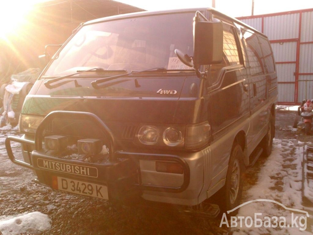 Mitsubishi Delica 1993 года за ~241 400 сом