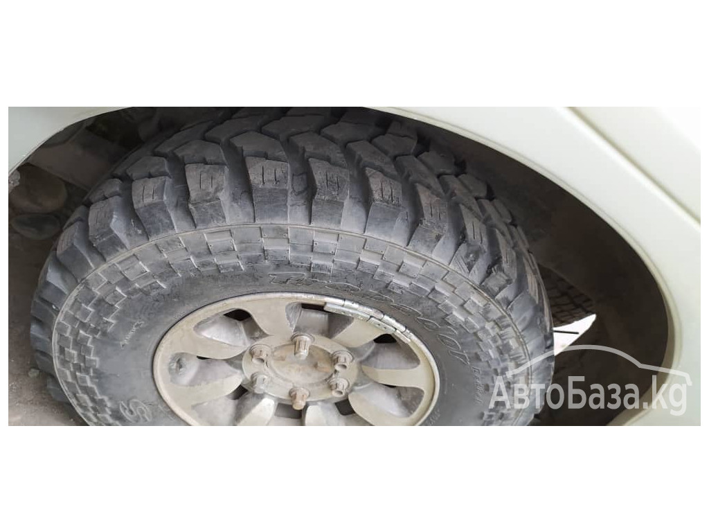 Грязевые б/у шины Maxxis Trepador 240/80/15