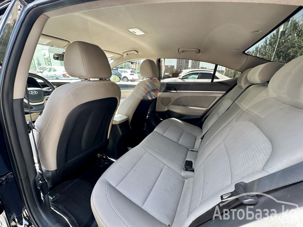 Hyundai Elantra 2016 года за ~1 026 400 сом