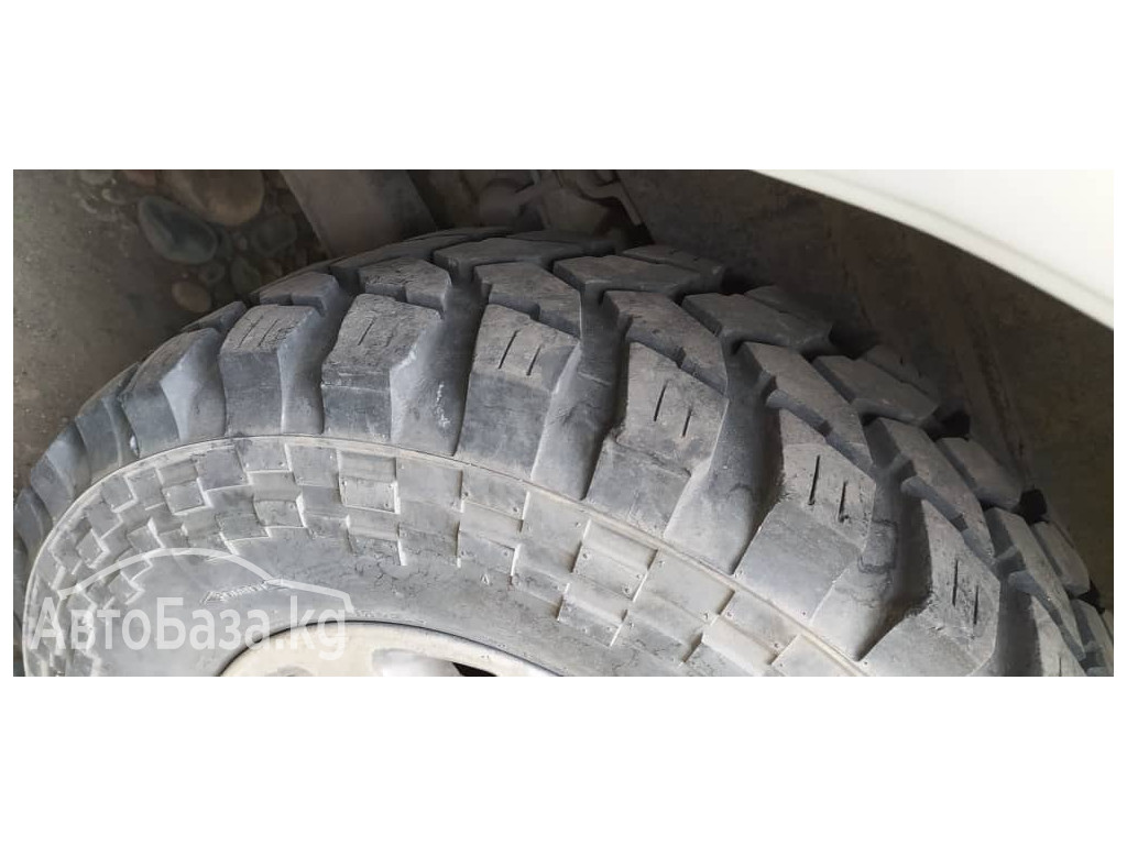 Грязевые б/у шины Maxxis Trepador 240/80/15