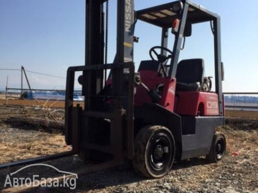 Погрузчик Nissan 