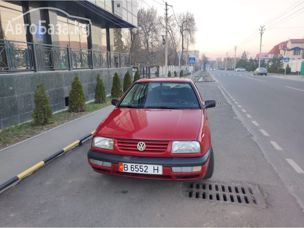 Volkswagen Vento 1994 года за 396 000 сом