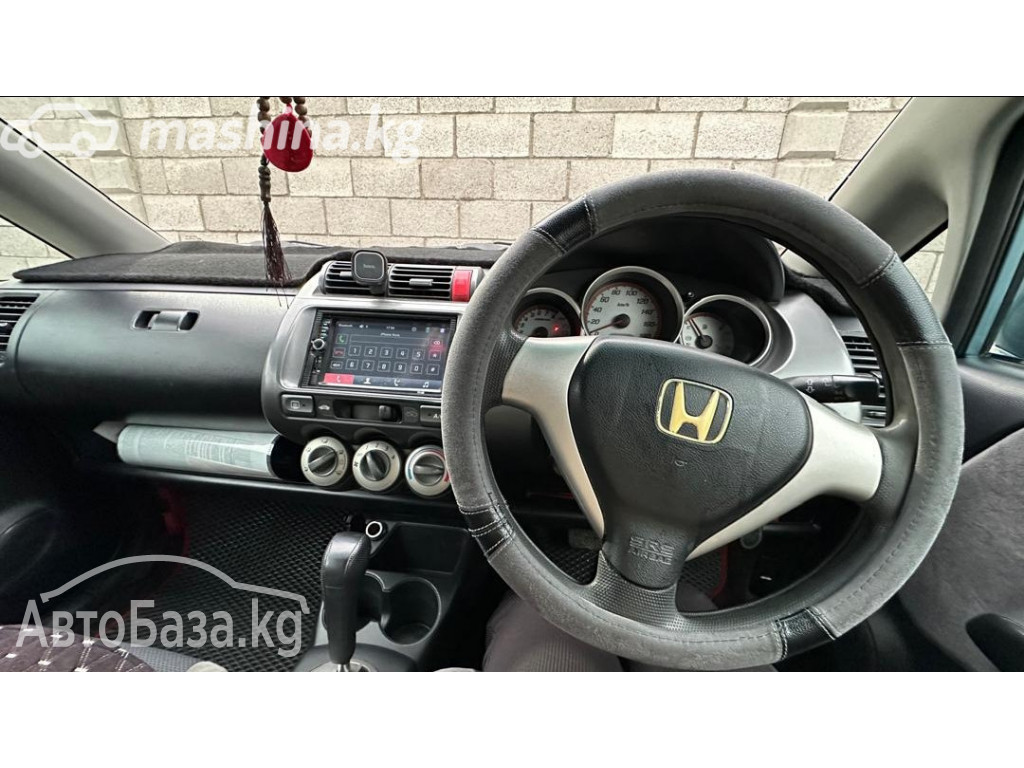 Honda Fit 2005 года за 520 000 сом