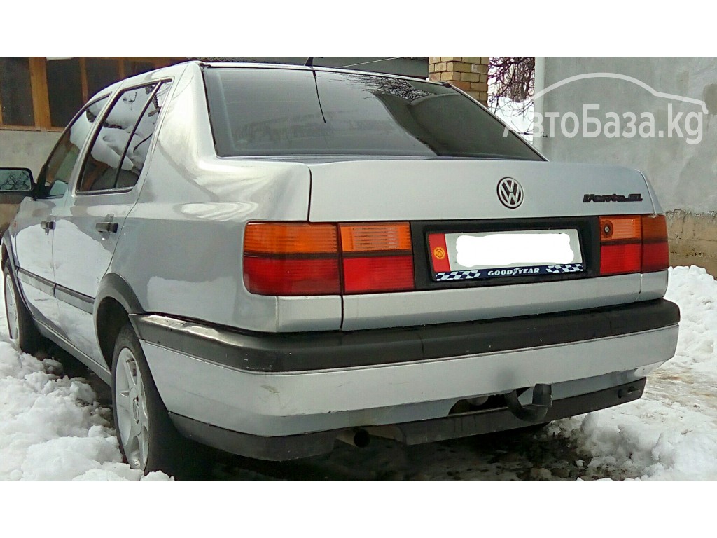 Volkswagen Vento 1995 года за 150 000 сом