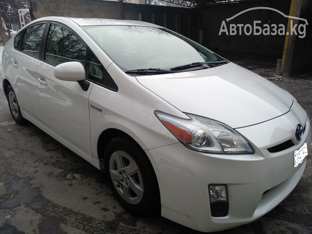 Toyota Prius 2010 года за ~817 400 сом