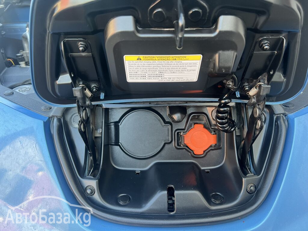 Nissan Leaf 2013 года за ~1 008 800 сом