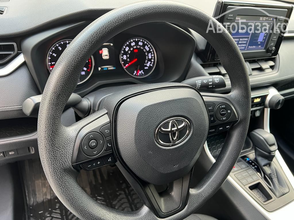 Toyota RAV4 2017 года за ~2 876 200 сом